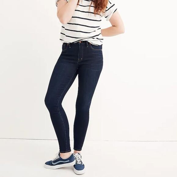 Madewell 9" Mid-Rise Skinny Jeans in Larkspur Wash: TENCEL™ Denim Edition - Picture 1 of 11